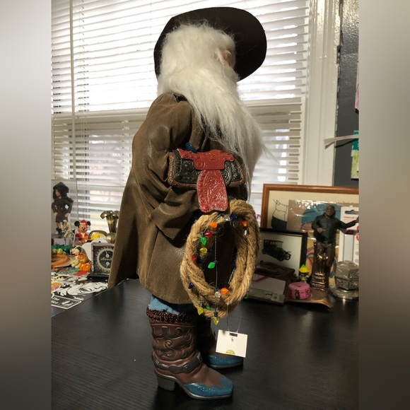 Cowboy Santa Figure - Picture 6 of 12